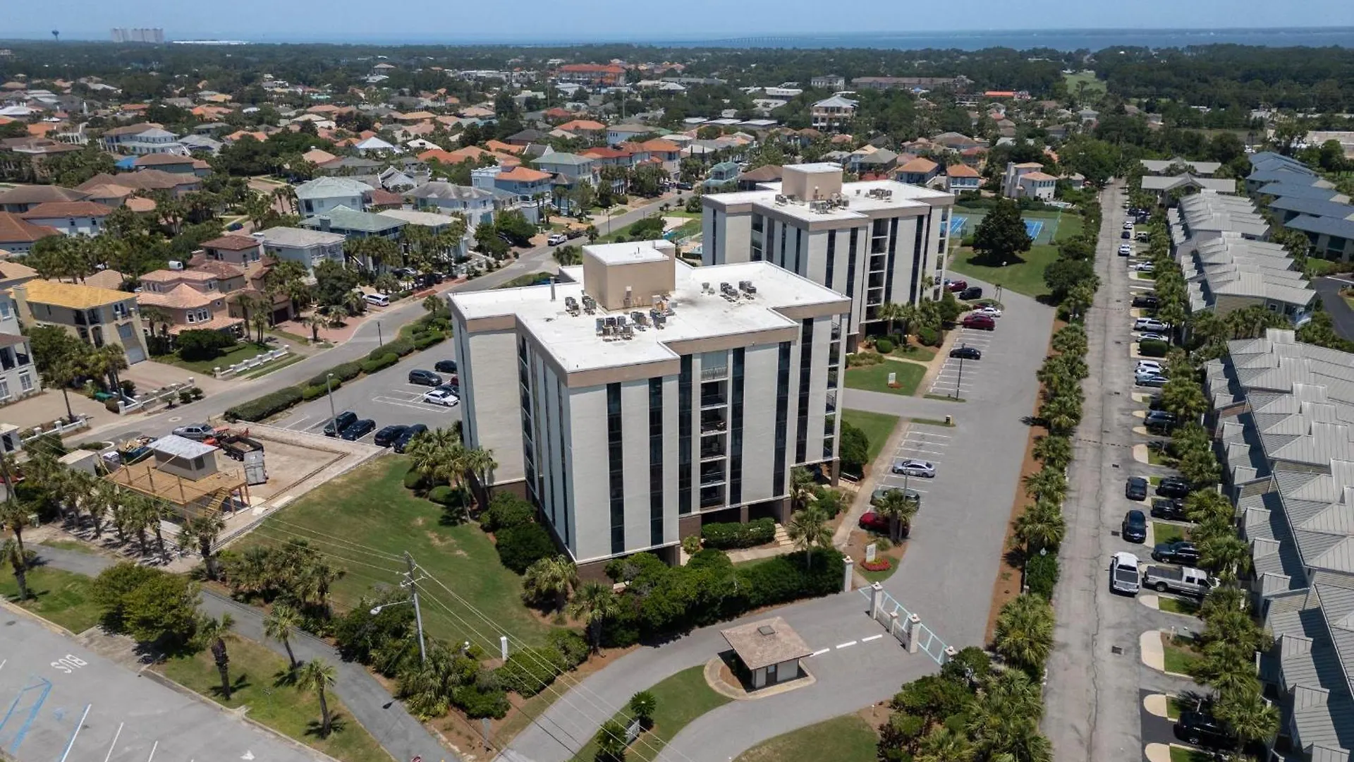 Enclave 701B- Paradiso Del Regno Destin